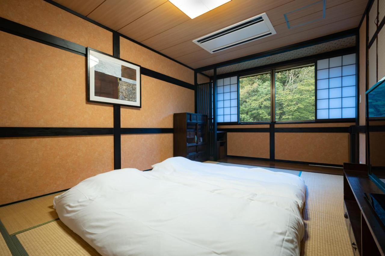 Onsen Tsutaya Ryokan 2*