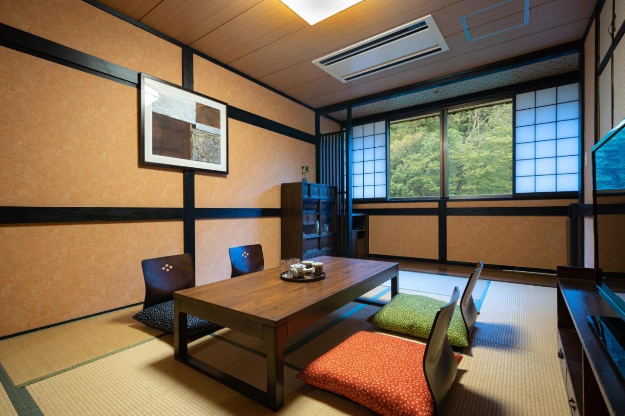 Onsen Tsutaya Ryokan